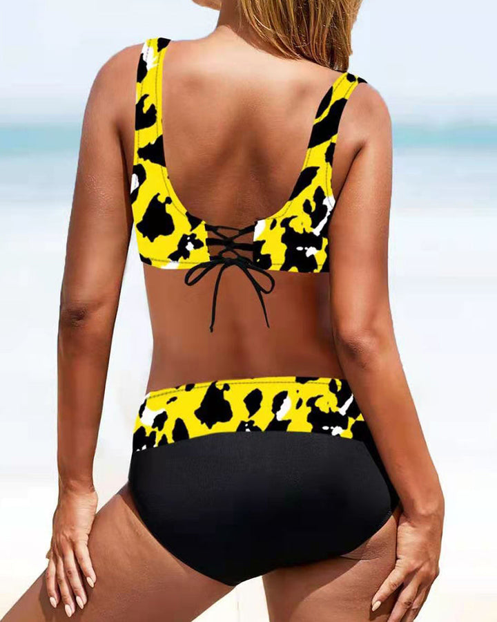 Eva – Bikini colorat și vesel